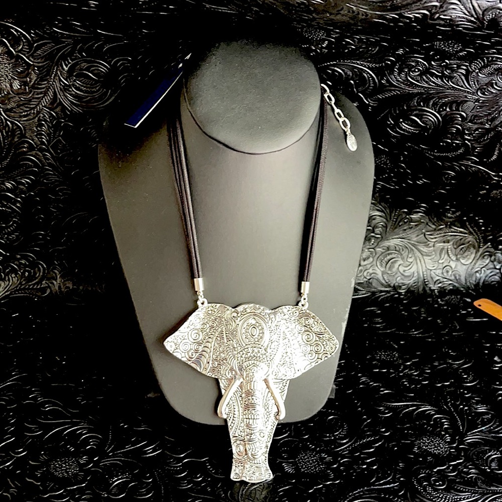 Elephant necklace - Picture 2 of 4